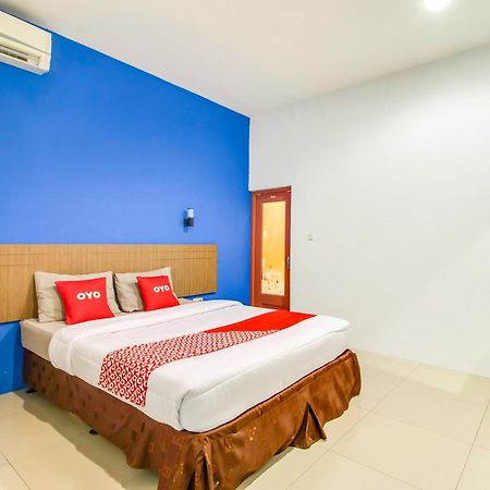 Oyo Flagship 3753 Cassa Dua Hotel Cimahi Exterior foto