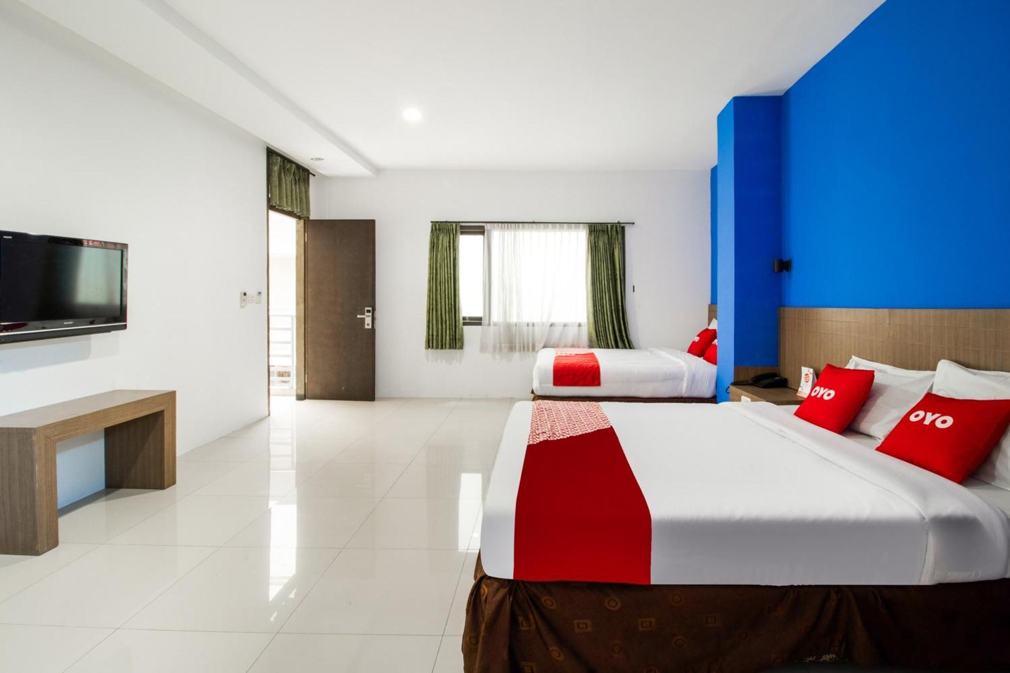 Oyo Flagship 3753 Cassa Dua Hotel Cimahi Exterior foto